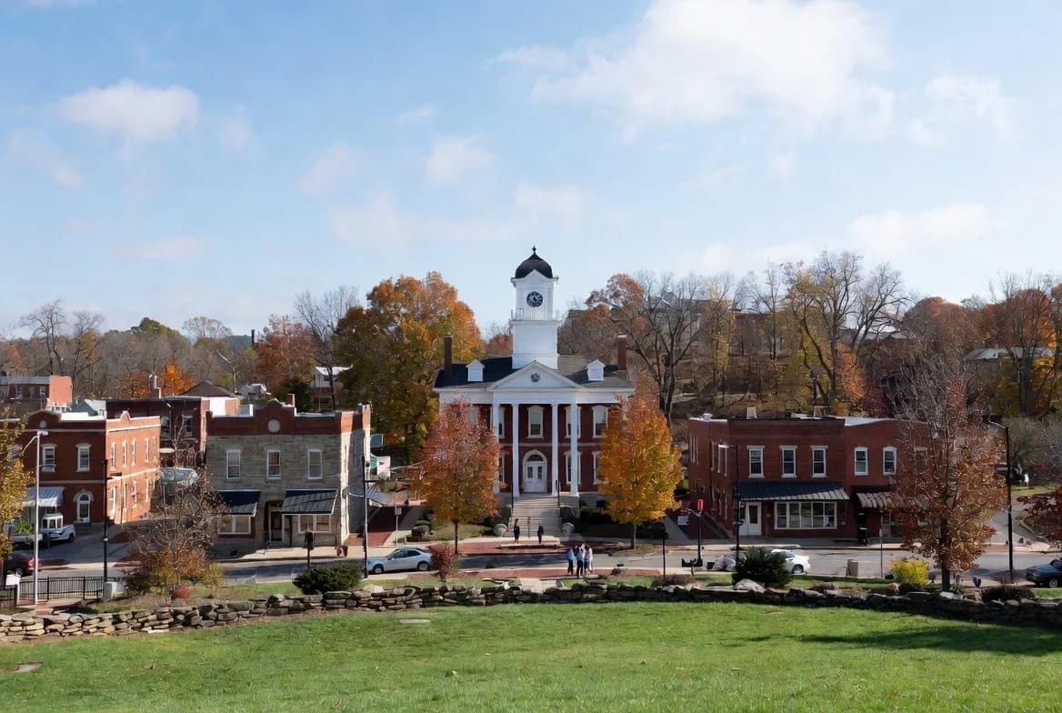 RV rentals in Fayetteville, TN - Historic Downtown Fayetteville scenic view