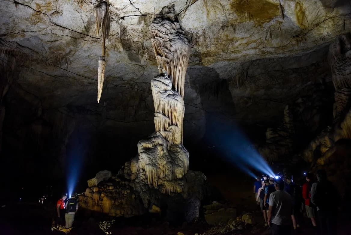 Cathedral Caverns State Park