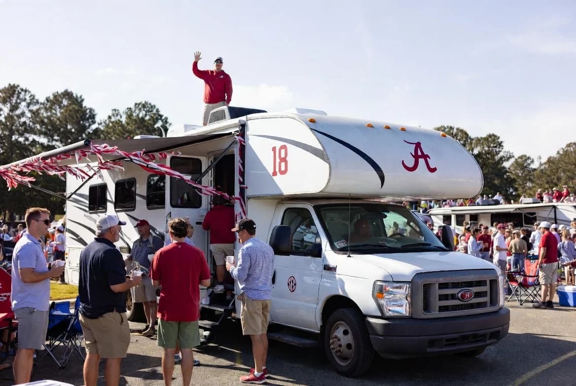Alabama Football RV Rental - RV rental for tailgating and events