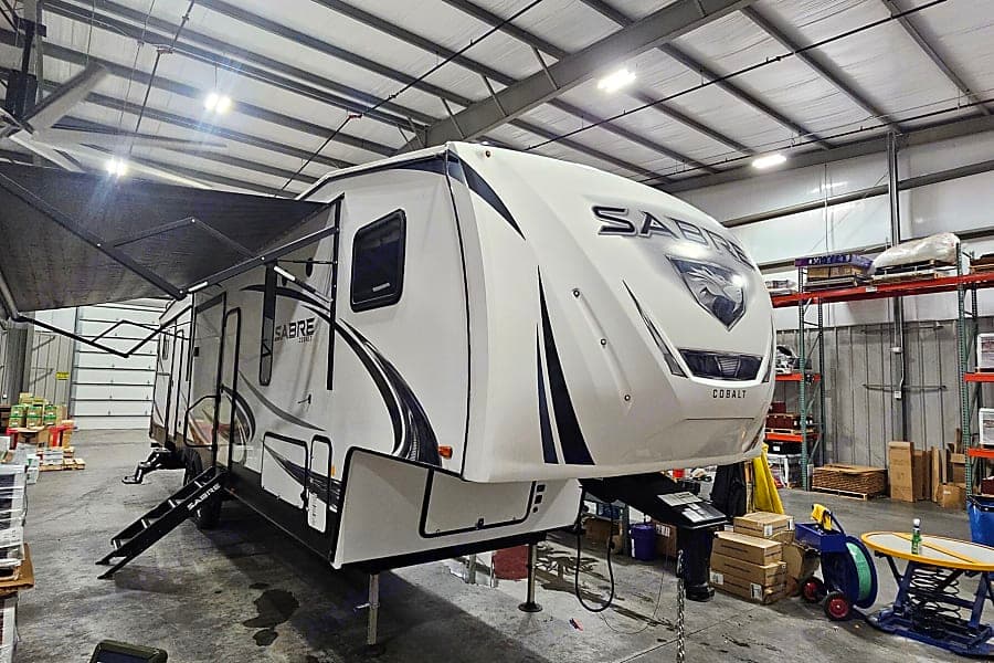 Forest River Sabre 42ft fifth wheel RV rental in Huntsville Alabama — exterior